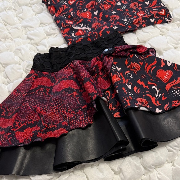 Descendants Rise of Red Custom Kids Red & Black Heart Print Set - Picture 3 of 5